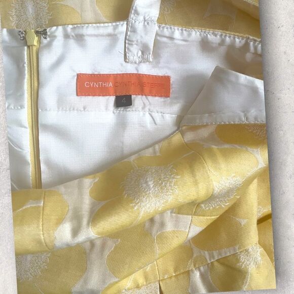 Cynthia Steffe | EUC Women’s Jacquard Yellow & Cream Floral Dress Size 4 - Picture 9 of 11